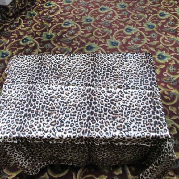 Leopard Print Scarf for head, table or neck. Great scarf!! - Picture 2 of 3